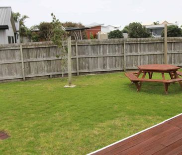 Beach house on Puka - Photo 1