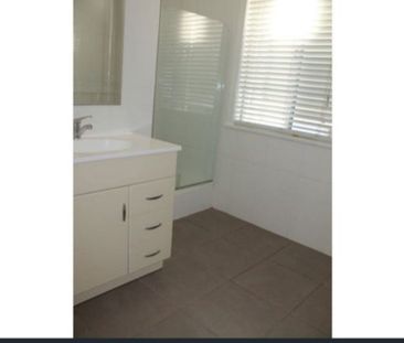 59 Toolooa Street, South Gladstone - Photo 4