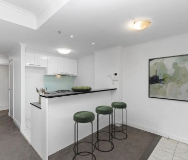 Supersized Sanctuary in the Sensational St Kilda Road Precinct! - Photo 1