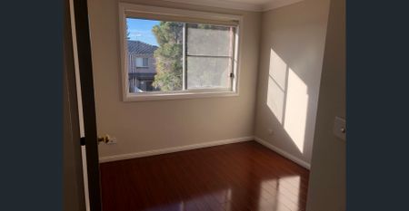 4 Bedroom Family Home, In A Prime Location! - Photo 4