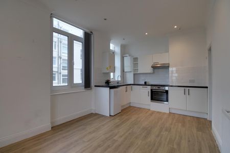 1 bedroom flat to rent - Photo 2