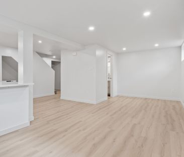 For Lease - 93C Tarquin Crescent Unit# C, Bells Corners and South t... - Photo 6