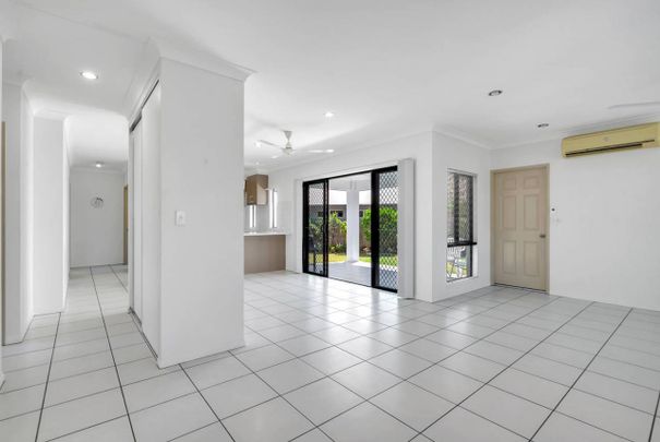 Silkwood Ridge Estate 4 bedroom home neighbourly community - Photo 1