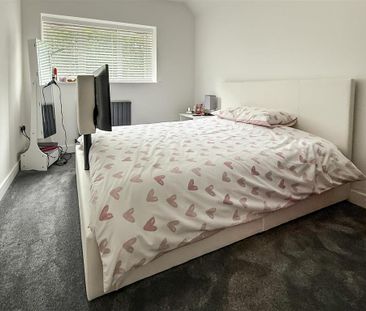 3 bedroom detached house to rent - Photo 4