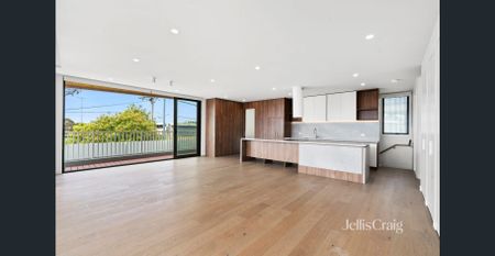 Luxurious Brand-New Townhouse in the Heart of Mentone - Photo 3