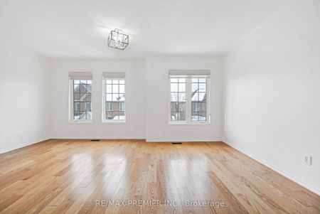 165 Fieldstone Drive #27 - Photo 3