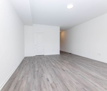 For Lease - 217 Monarch Avenue, Ajax, Ontario - Photo 5