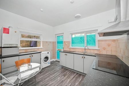 35 North Street, Newtownards, BT23 4DE - Photo 4