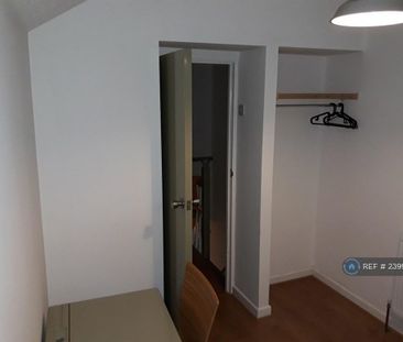 1 bedroom in a house share to rent - Photo 6