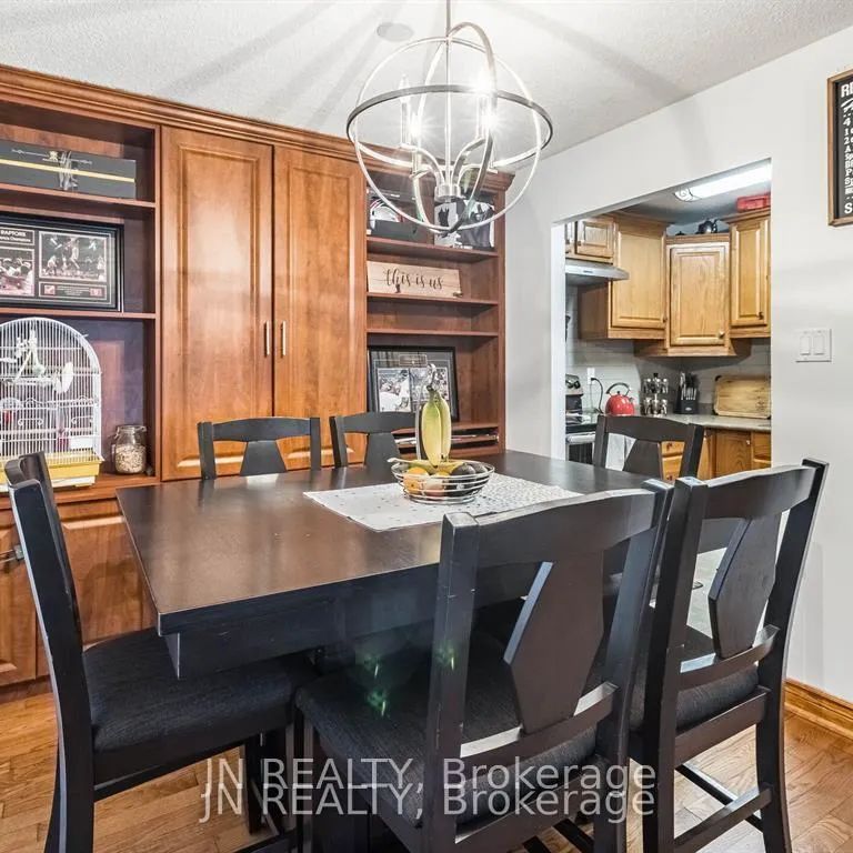 23 HAZELGLEN COURT - Photo 1