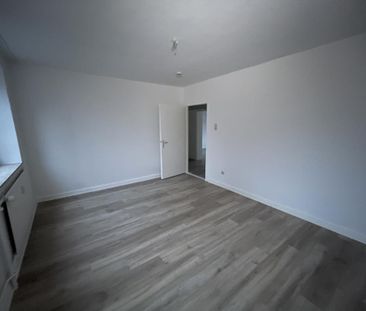 Renovierte 4-Zimmer-Wohnung in Bremerhaven - zentral - Foto 4