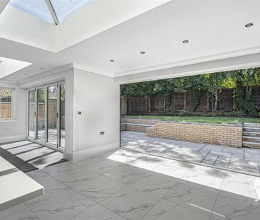 4 bedroom detached house to rent - Photo 1