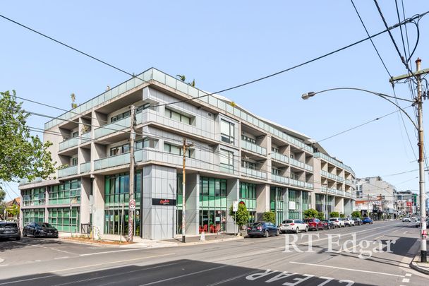 Thinking of selling? Contact our agent - Photo 1