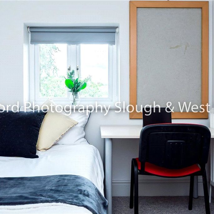 Broomfield, Guildford, Surrey, GU2 8LH - Photo 1