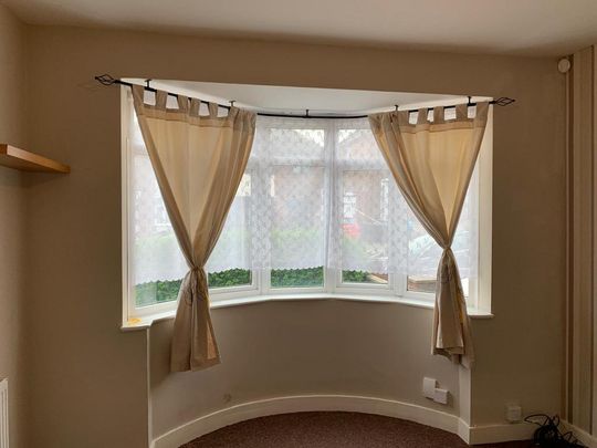 3 bedroom semi-detached house to rent - Photo 1