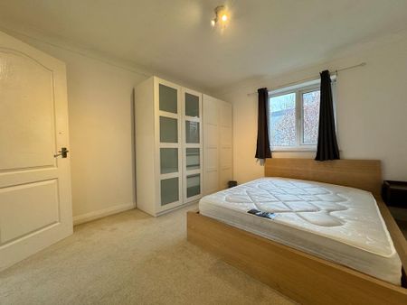 2 bedroom flat to rent - Photo 5