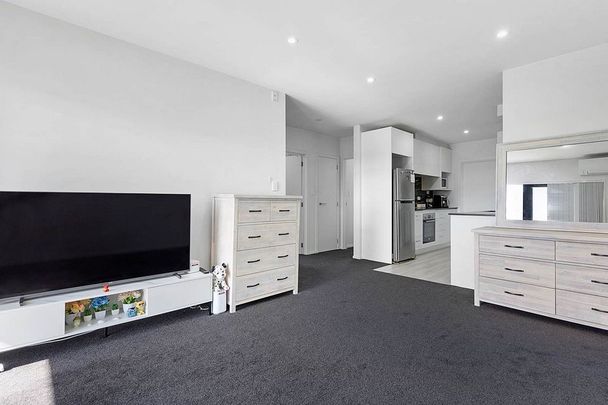 Almost-new 2 bed Apartment for rent available!! - Photo 1