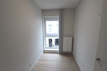 Zeer verzorgd twee-slaapkamer appartement met terras - Photo 4
