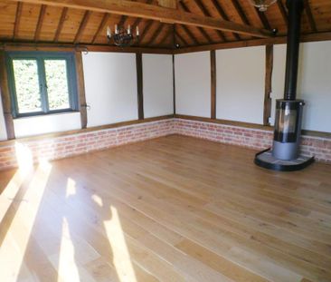 2 bedroom detached house to rent - Photo 1