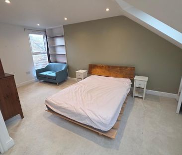 4 bedroom terraced house to rent - Photo 4