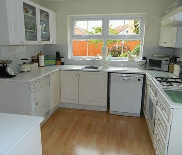 3 bedroom detached house to rent - Photo 5