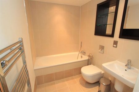 Mackenzie House, Leeds City Centre, LS10 1PT - Photo 2