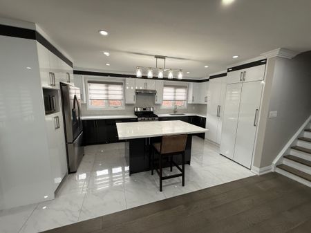 For Lease - 3941 Longo Circle Unit# 1, Mississauga, Ontario - Photo 4