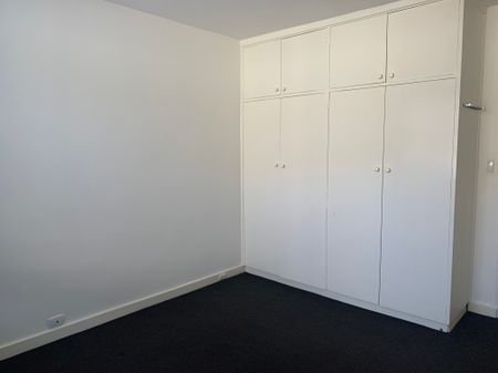 1/92 Glen Huntly Road ELWOOD - Photo 3