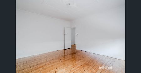 Californian Bungalow with Character and Comfort - Photo 3