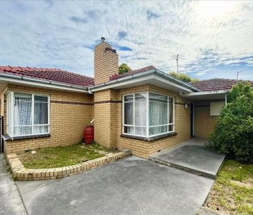 Oakleigh East - Photo 1