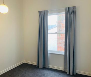 Sophisticated apartment living in the city! - Photo 1