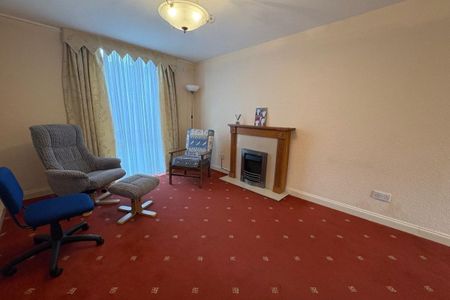 Brownlow court - Photo 4