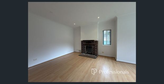 Well presented 2 bedroom home - Photo 1