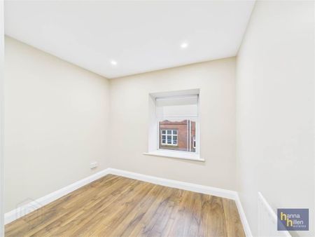 8b Cloughmore Terrace, Warrenpoint, Newry, BT34 3HP - Photo 3