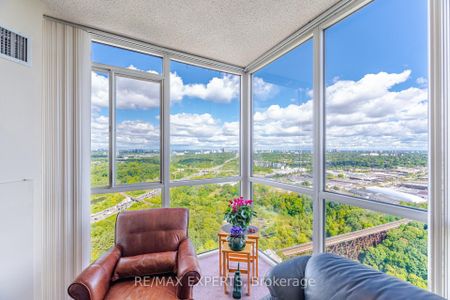 3610 7 Concorde Place - Photo 5