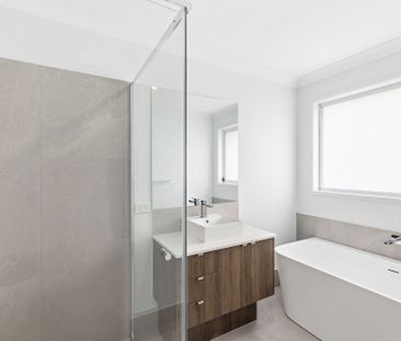 18 Flame Tree Road - Photo 3