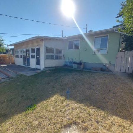 Thorncliffe NW Calgary - Photo 3