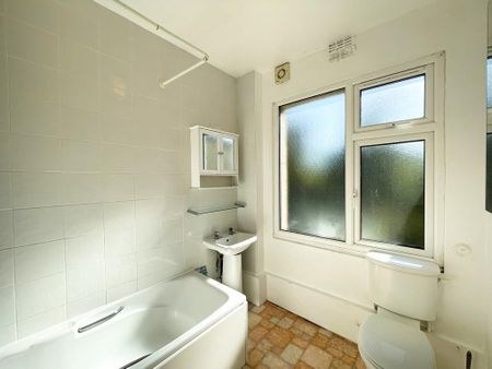 3 bedroom terraced house to rent - Photo 5