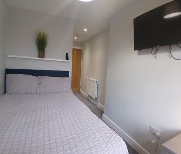1 bedroom in a house share to rent - Photo 6