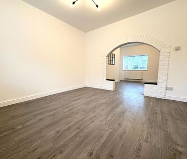 3 bedroom end of terrace house to rent - Photo 1