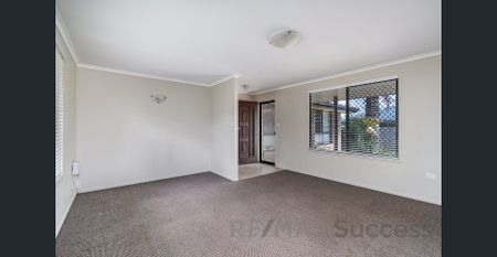Comfortable Family Home in Sought-After Centenary Heights - Photo 4