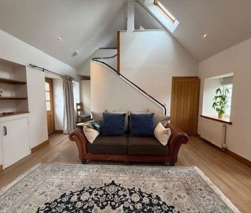 2 bedroom semi-detached house to rent - Photo 2