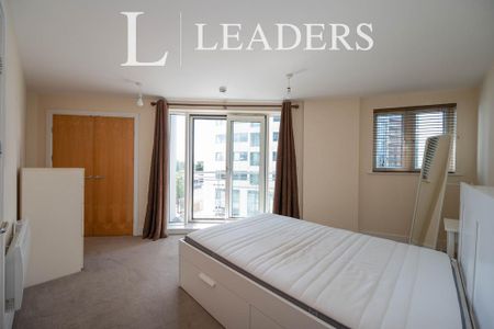 2 bedroom flat to rent - Photo 5