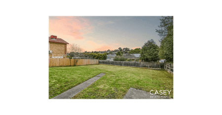 Spacious Family Home in a Prime Location! - Photo 3