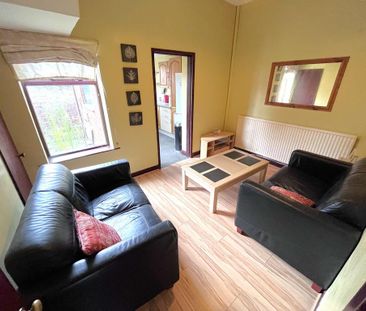 4 bedroom terraced house to rent - Photo 1