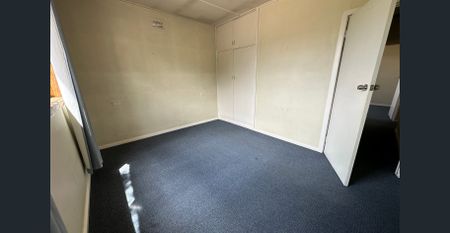 Cosy 3 bedroom home in Cooma North - Photo 3