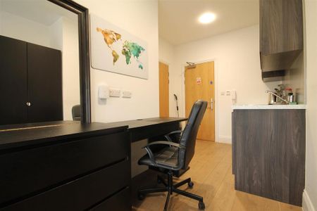 Studio to rent - Photo 5