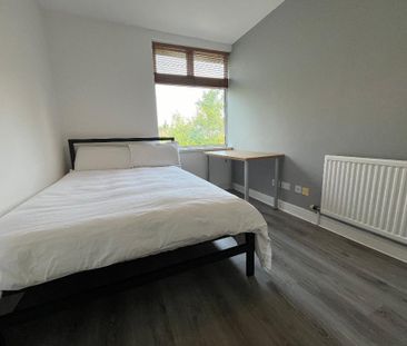 6 bedroom semi-detached house to rent - Photo 6