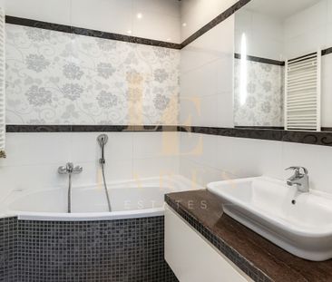 Garderoba | Garaż | 60 m2 | Balkon - Photo 5