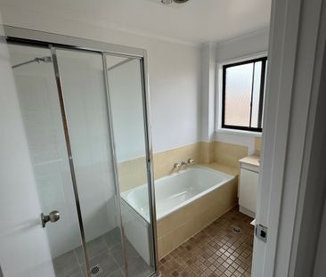 Two Bedroom Townhouse - Photo 3